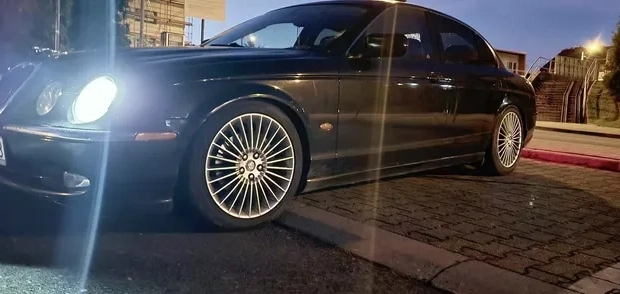 Jaguar S - Type - Zdjęcie 1